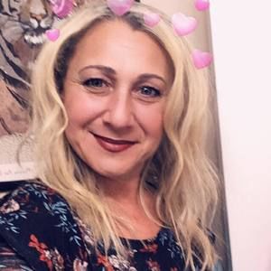 Meet your Posher, Elaine